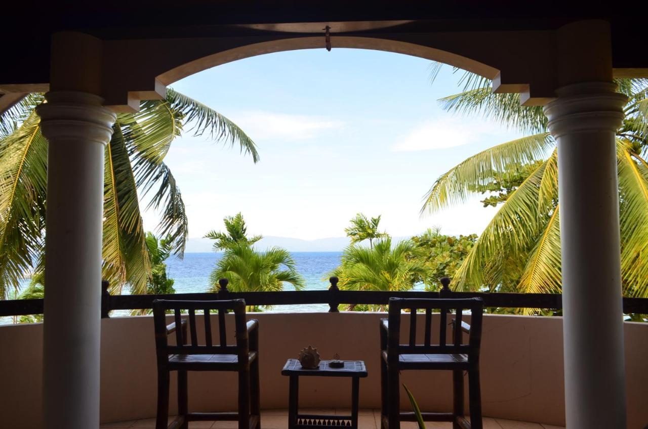 Private Beachfront Accommodation With Ocean View And Direct Reef Access Moalboal Esterno foto