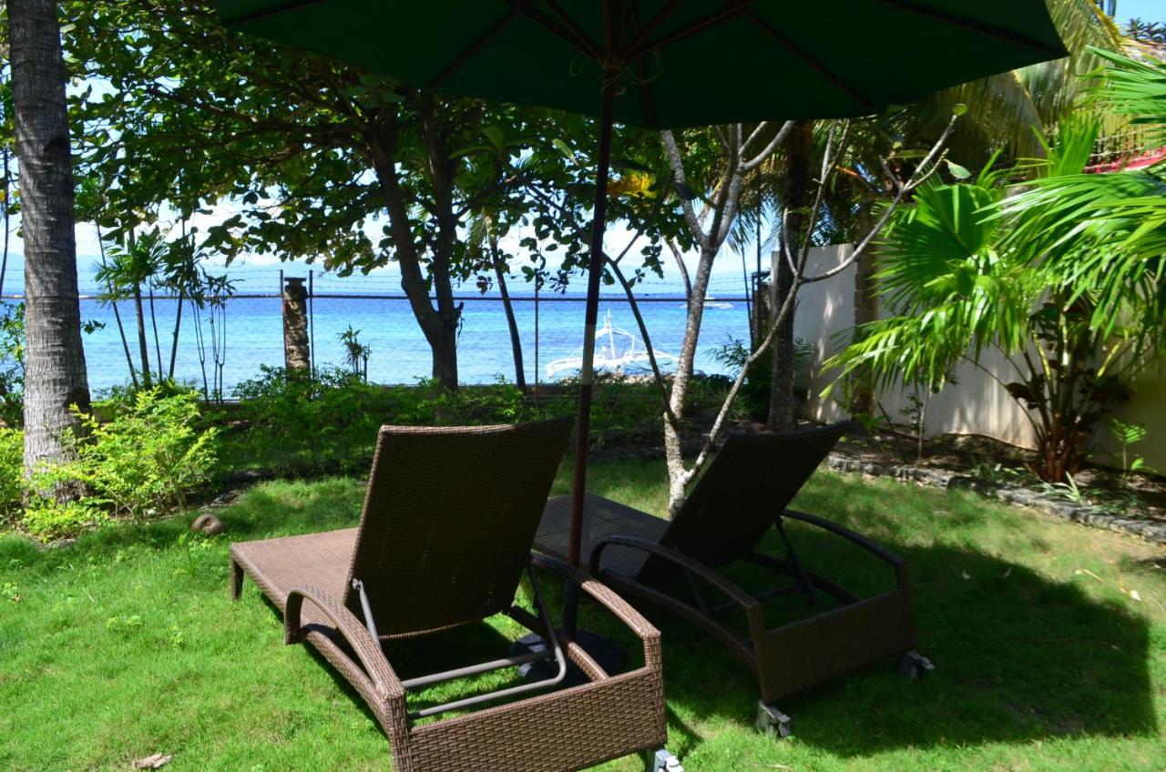 Private Beachfront Accommodation With Ocean View And Direct Reef Access Moalboal Esterno foto