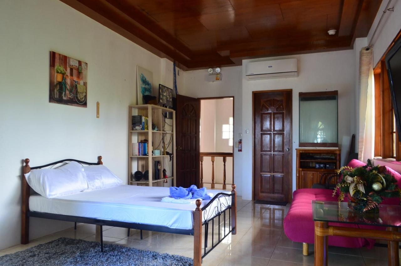 Private Beachfront Accommodation With Ocean View And Direct Reef Access Moalboal Esterno foto