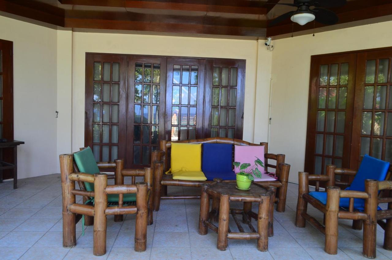 Private Beachfront Accommodation With Ocean View And Direct Reef Access Moalboal Esterno foto